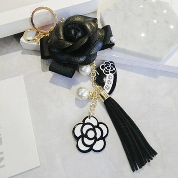 Accessories - Black and white Purse Decoration / Keychain